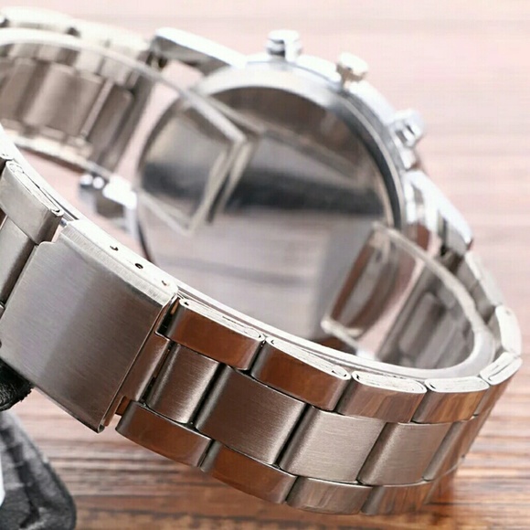 ● 2 / $15 ●  BNIP MEN'S STAINLESS STEEL WATCH - Picture 5 of 8
